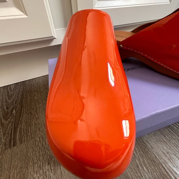 NWB FIGURE DECORATIVE ORANGE CLOGS/ITALY/PATENT LEATHER/39IT-8US/UNIQUE - Picture 5 of 16